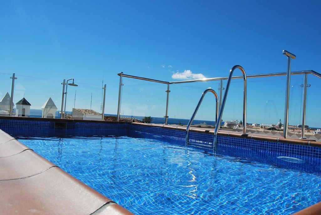 Apartamentos Plaza Нерха Екстериор снимка